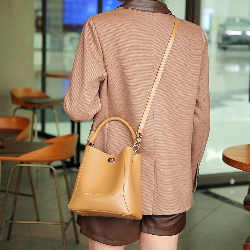 Hand-carrying Genuine Leather bucket crossbody