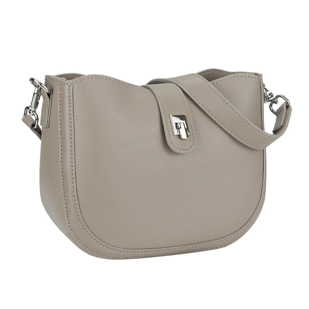 Vintage Saddle Messenger Crossbody