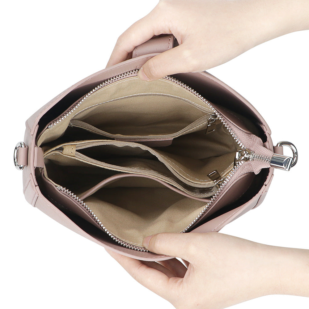 Vintage Saddle Messenger Crossbody