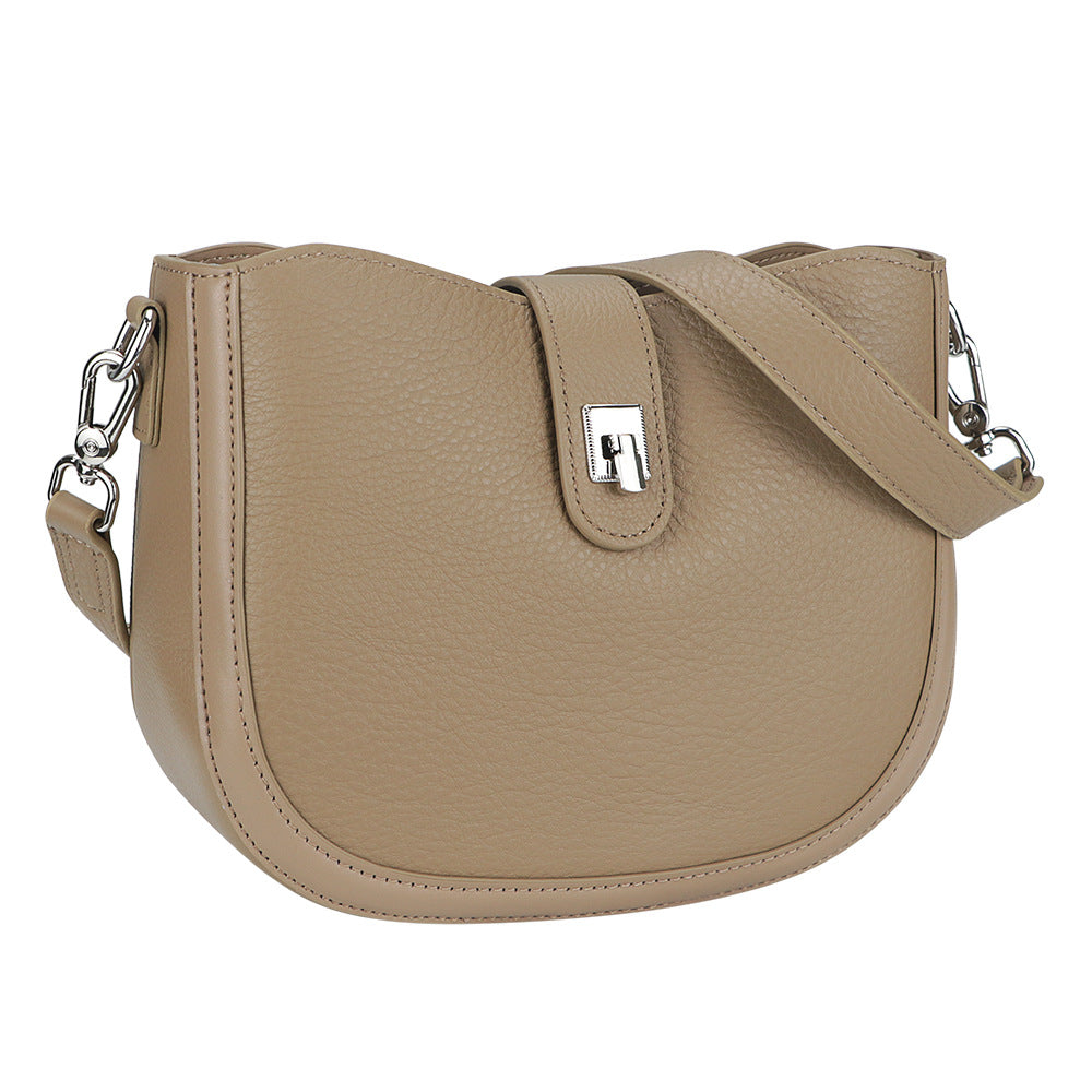 Vintage Saddle Messenger Crossbody