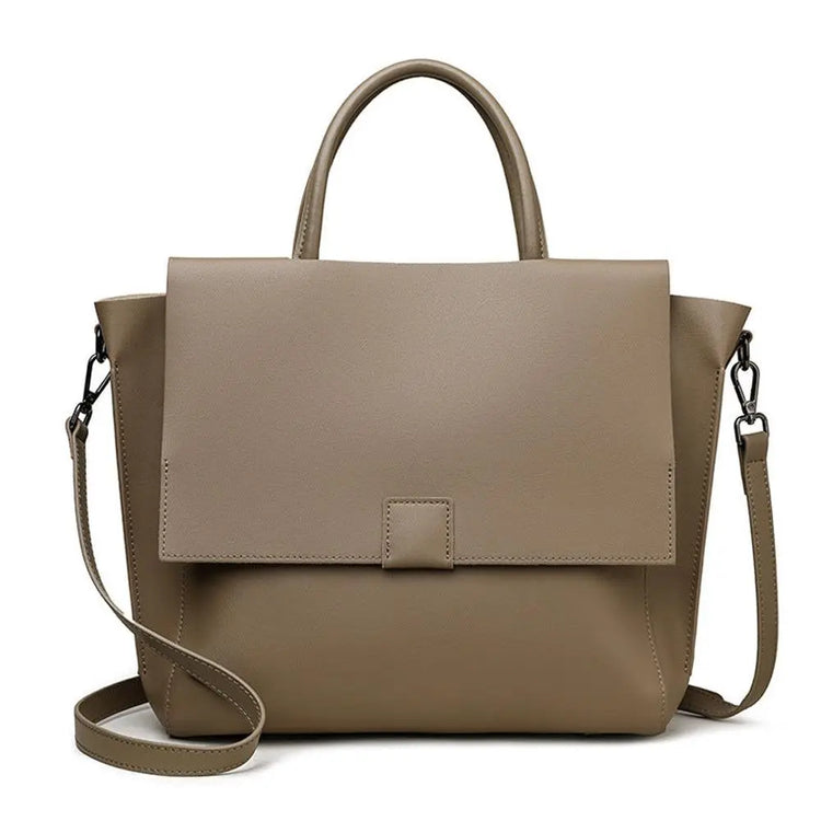 Versatile Leather Handbag – Messenger Style for Every Day