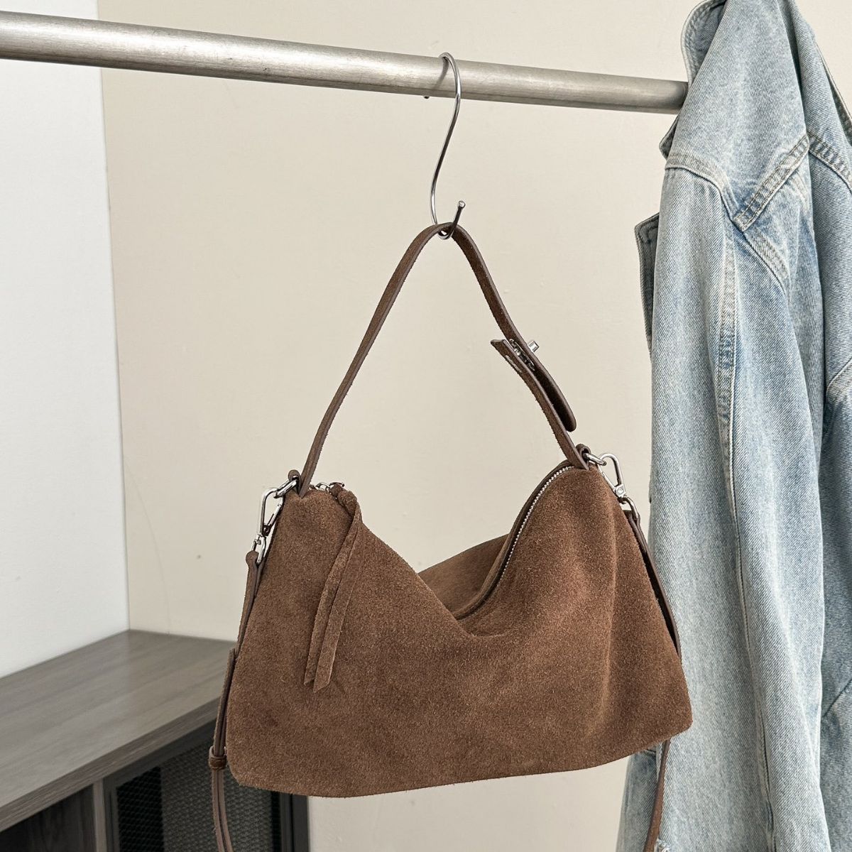 Trendy Korean Shoulder Bag – Simple, Spacious, Stylish