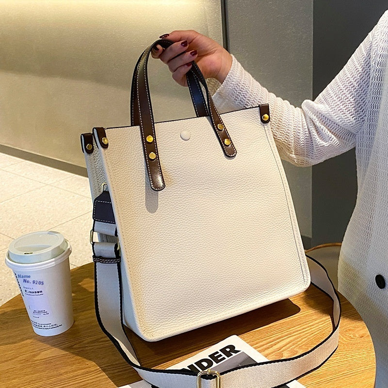 Everyday Leather Tote – Big on Space, Big on Style