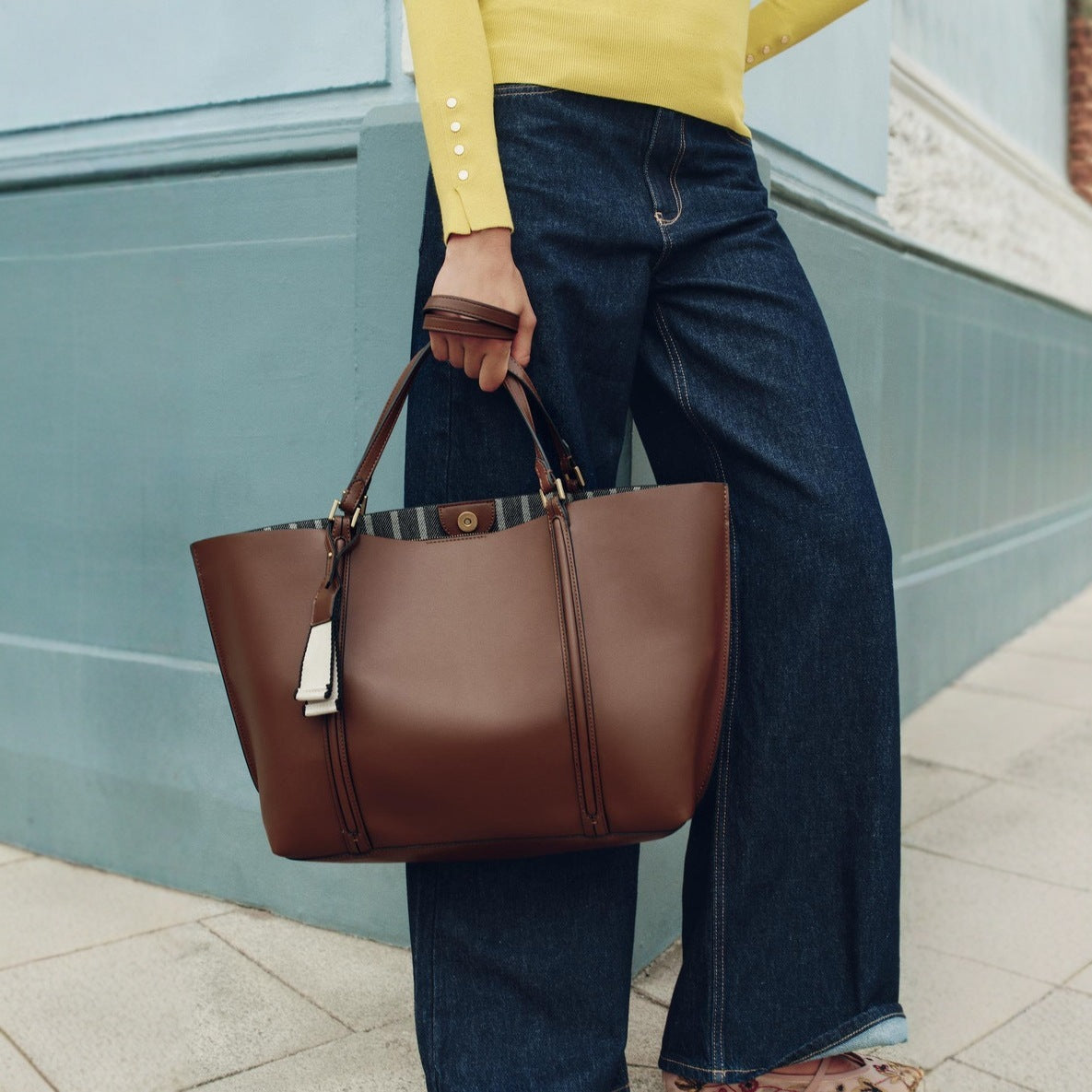 Retro Large Capacity Tote
