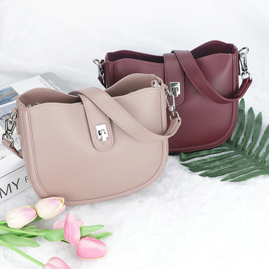 Vintage Saddle Messenger Crossbody
