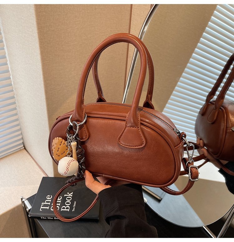 Korean-style handbag