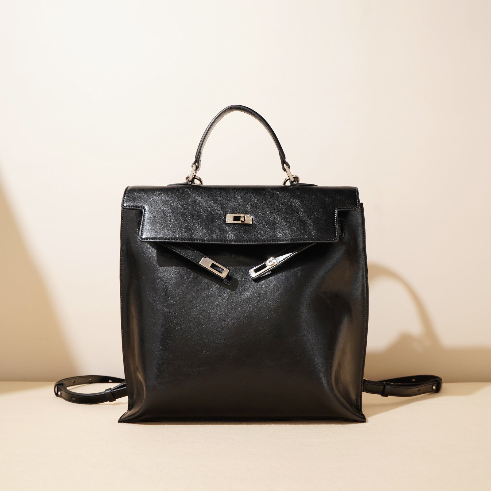 Large Capacity Premium Leather backpack