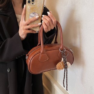 Korean-style handbag