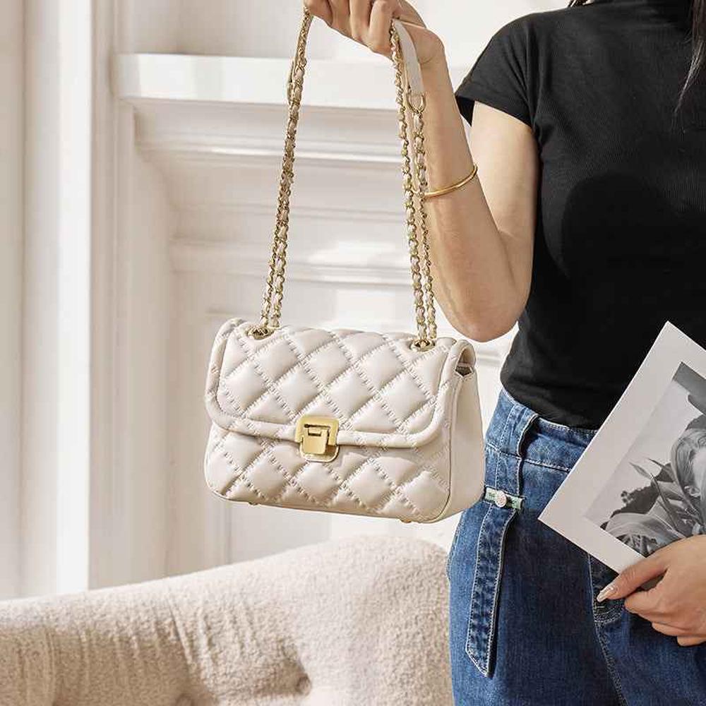 Chain Crossbody Bag