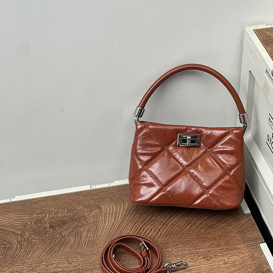 Diamond Top Layer Cowhide Handbag – Luxurious & Timeless