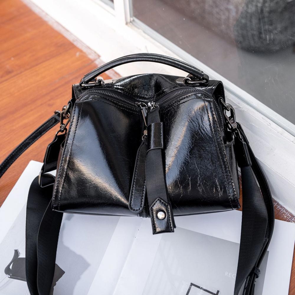 First Layer Oil Wax Cowhide Crossbody Bag