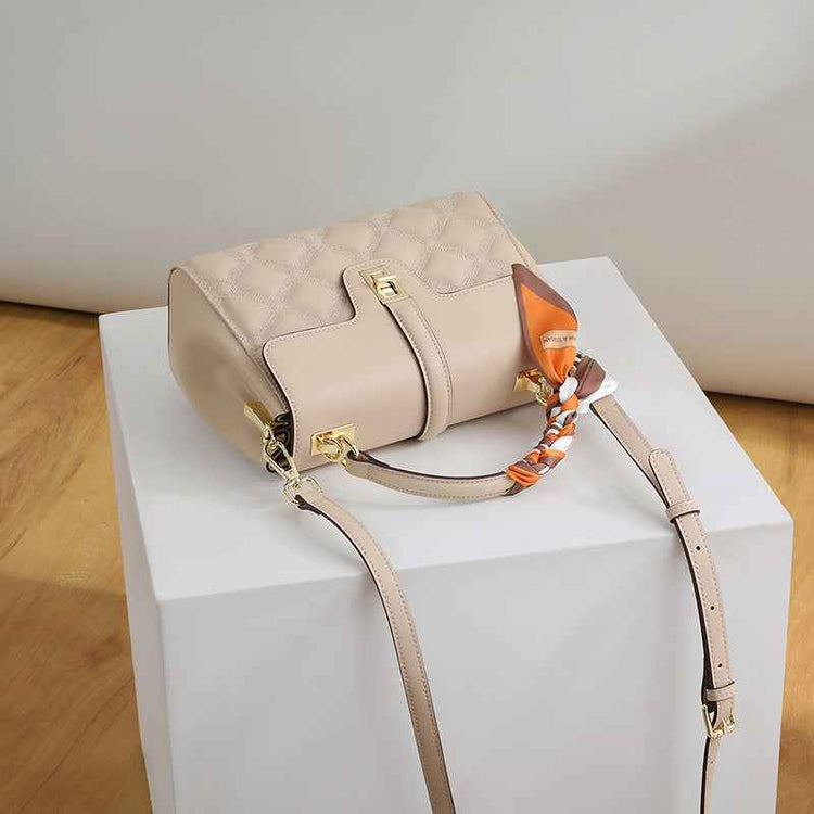 High-End Classic Textured Handbag