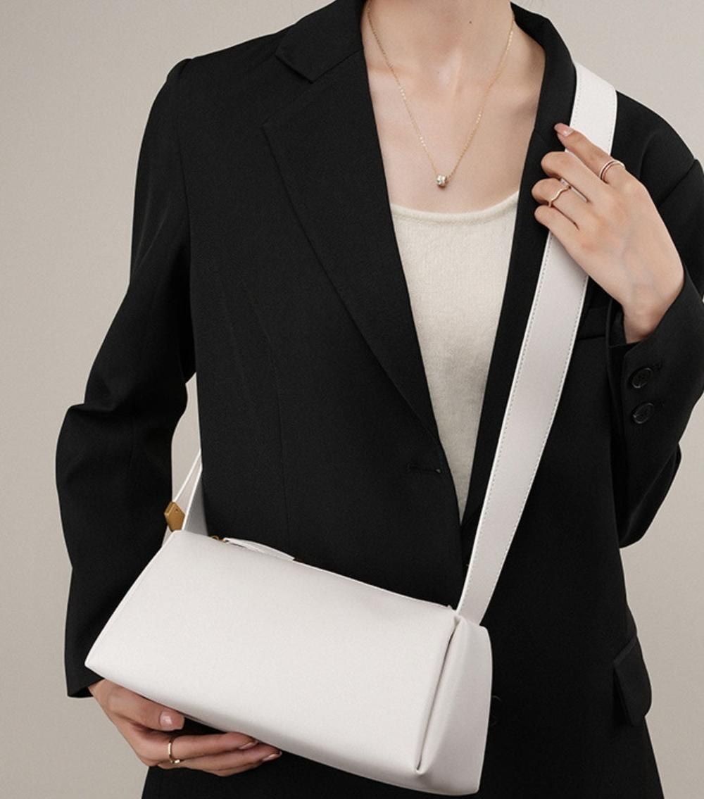 High-grade Baguette Crossbody