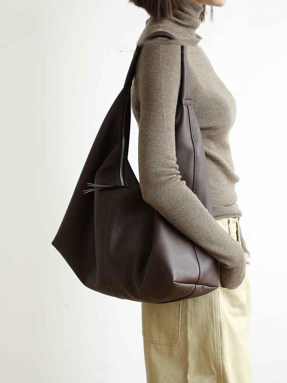 Large Capacity Soft Leather Shoulder Bag for Everyday Chic Style
