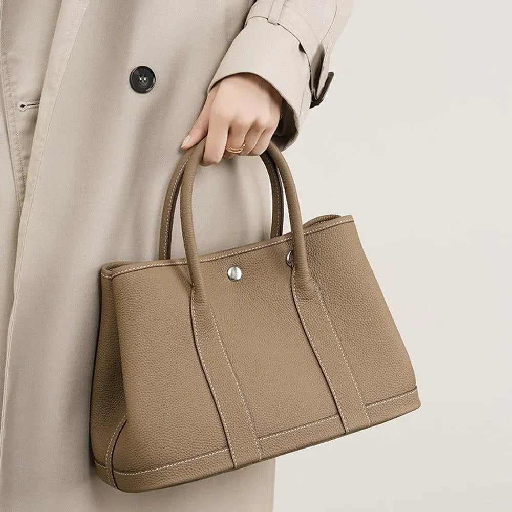 Large Classic and elegant HandBag