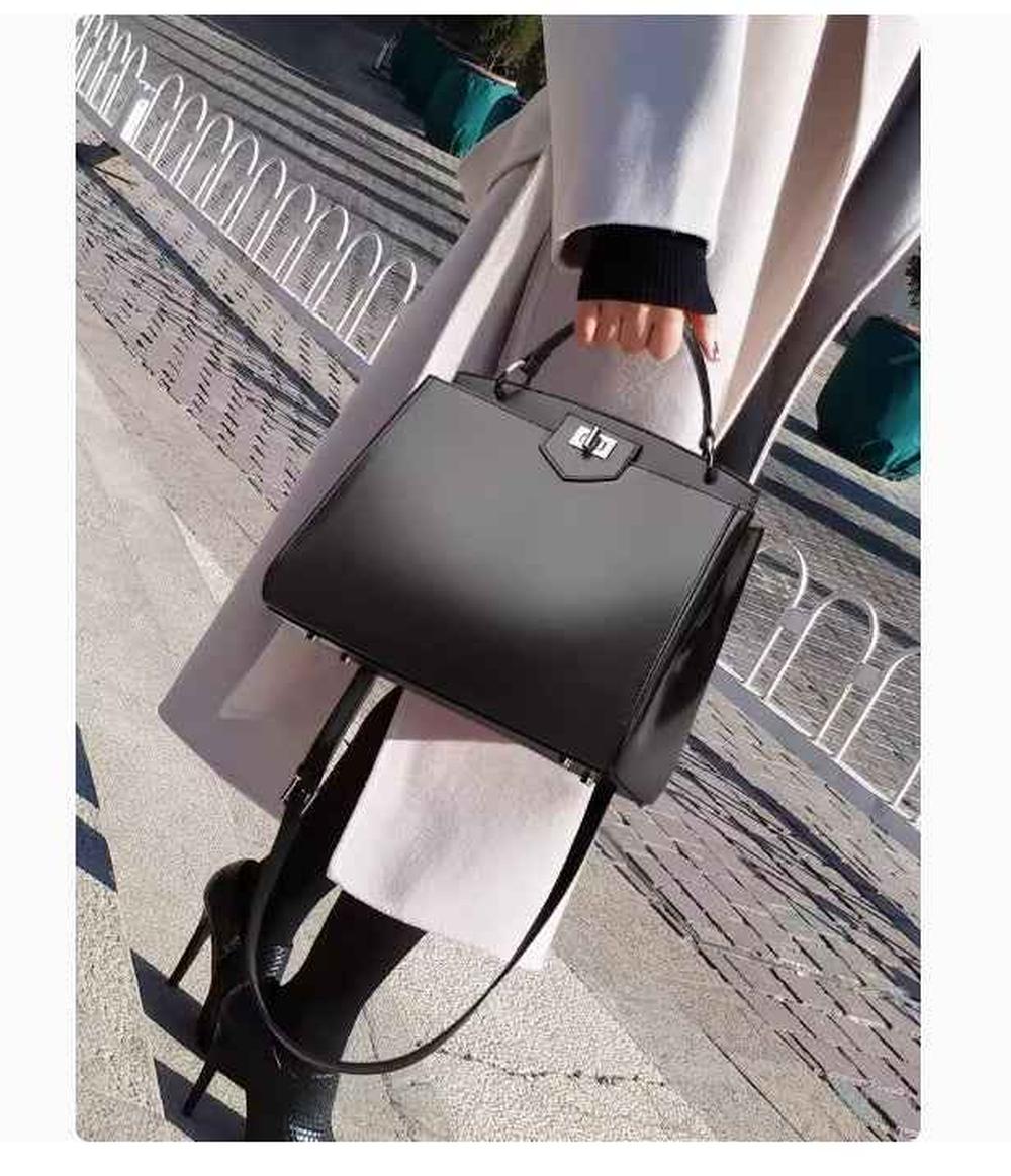 Leather Large Handbag - Elegant and Spacious Design for Every Occasion