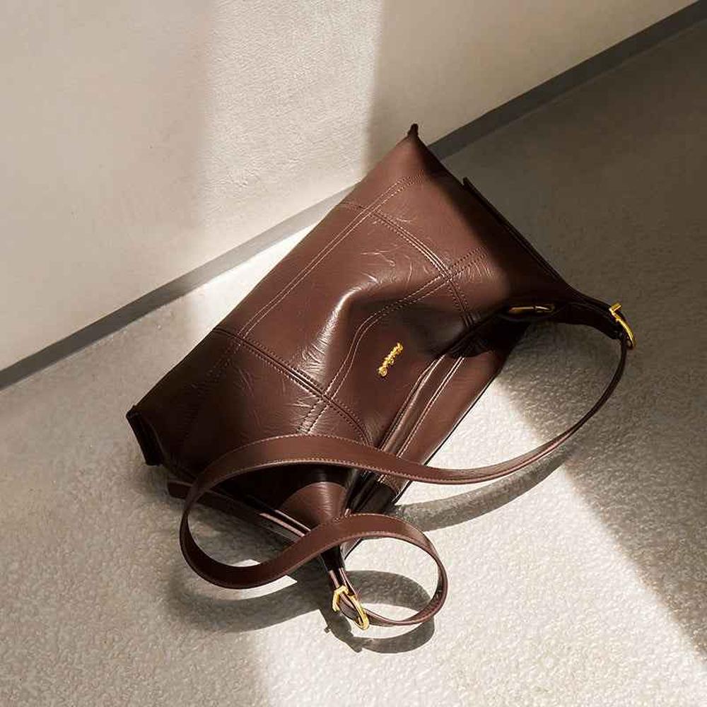 Leather elegant Shoulder Bag