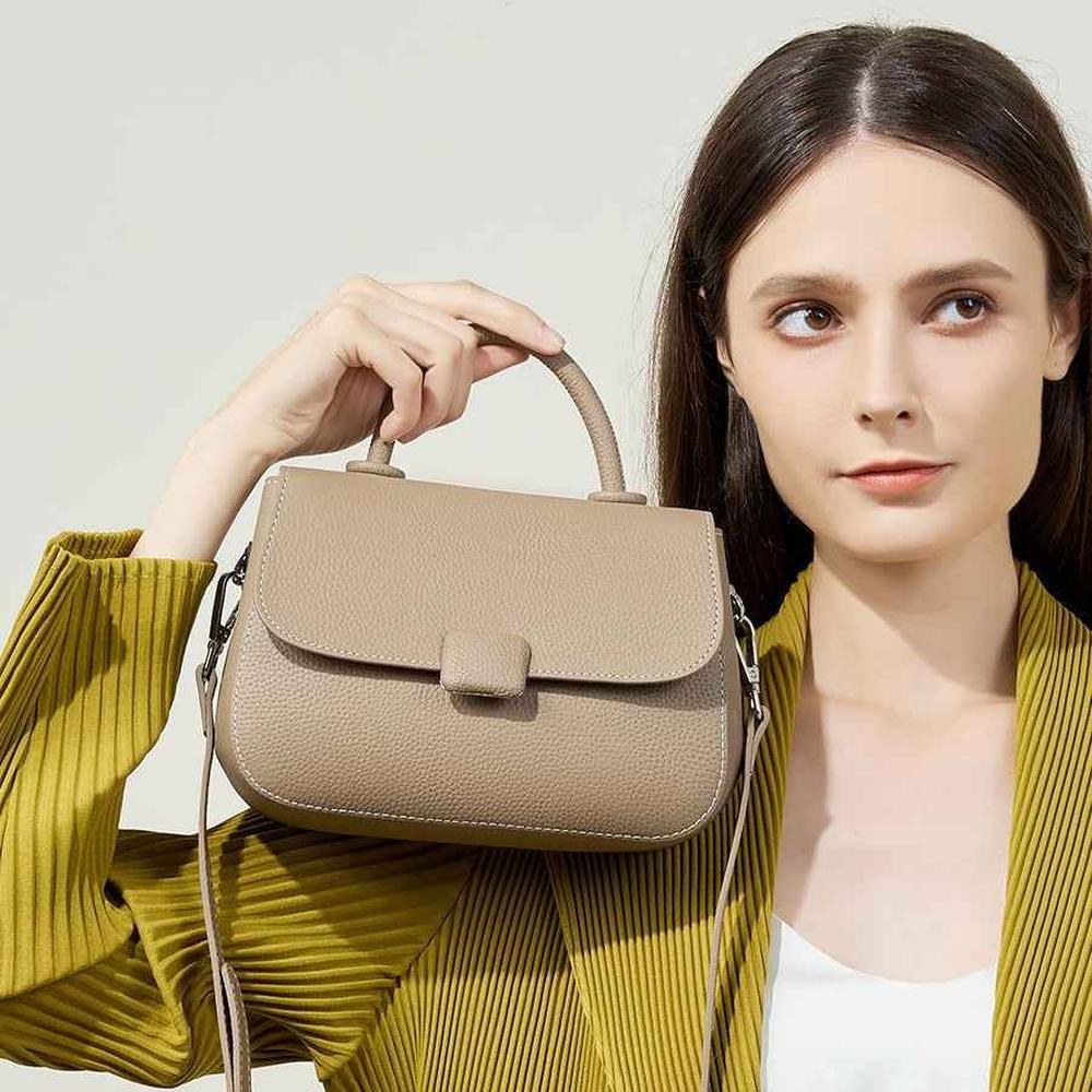 Medium Leather High-grade handbag