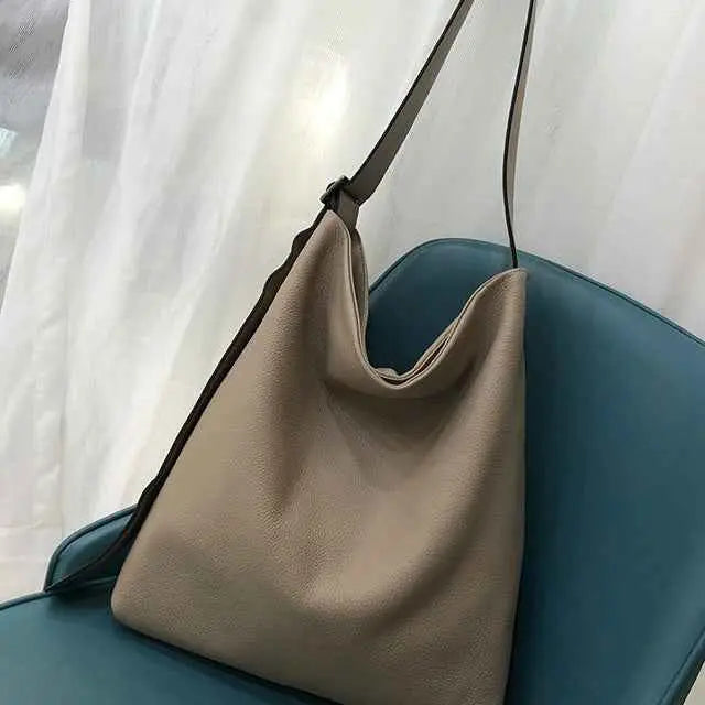 New Top Layer Cowhide Shoulder Bag
