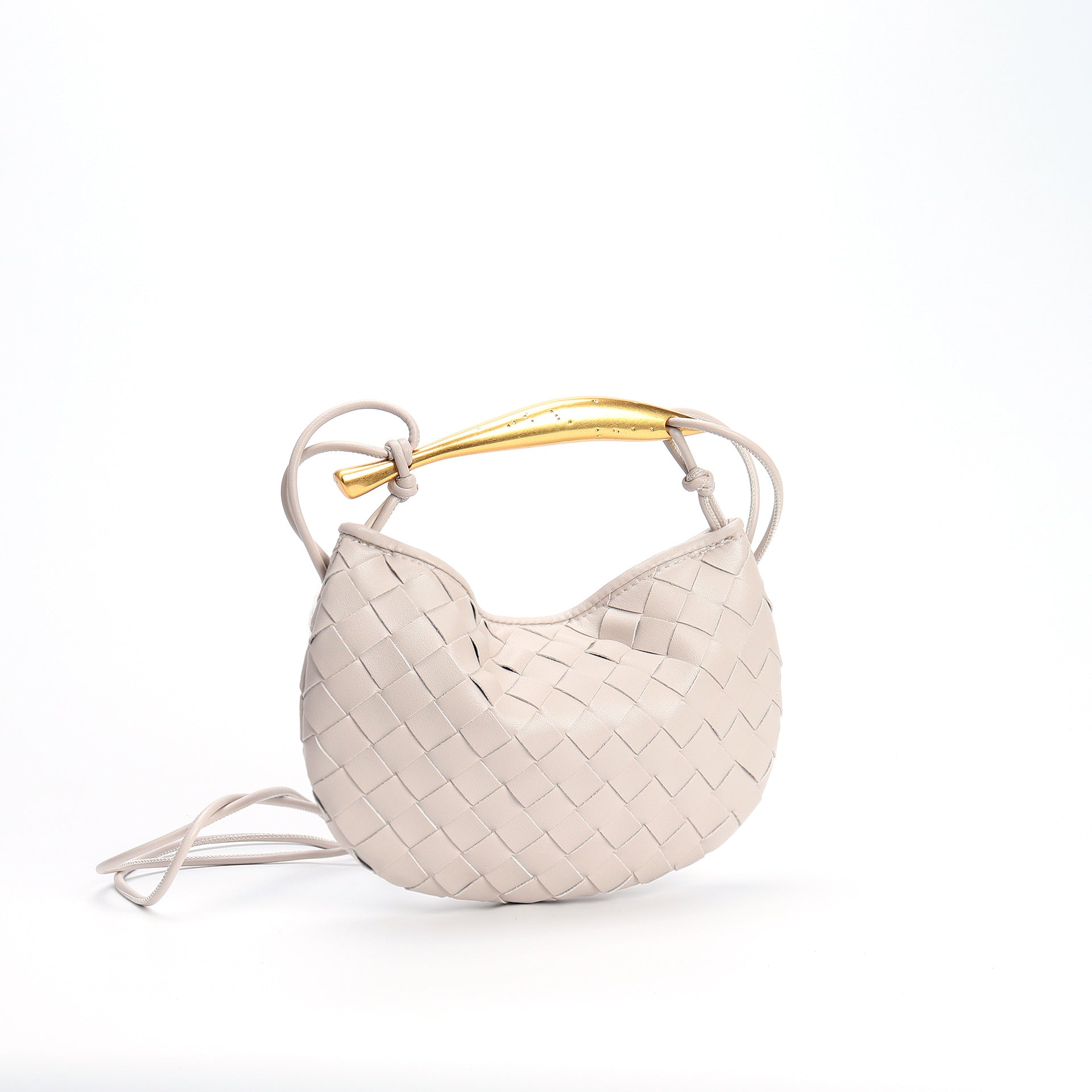 Chic Woven Cattlehide Leather Handbag – Natural Elegance