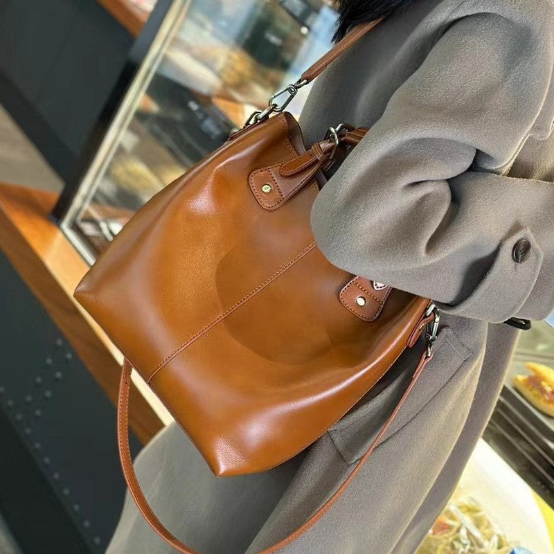Large Capacity Plant-Tanned Soft Leather