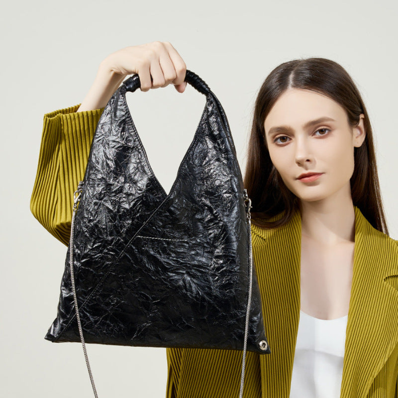 Lightweight And Large Capacity Shoulder Bag
