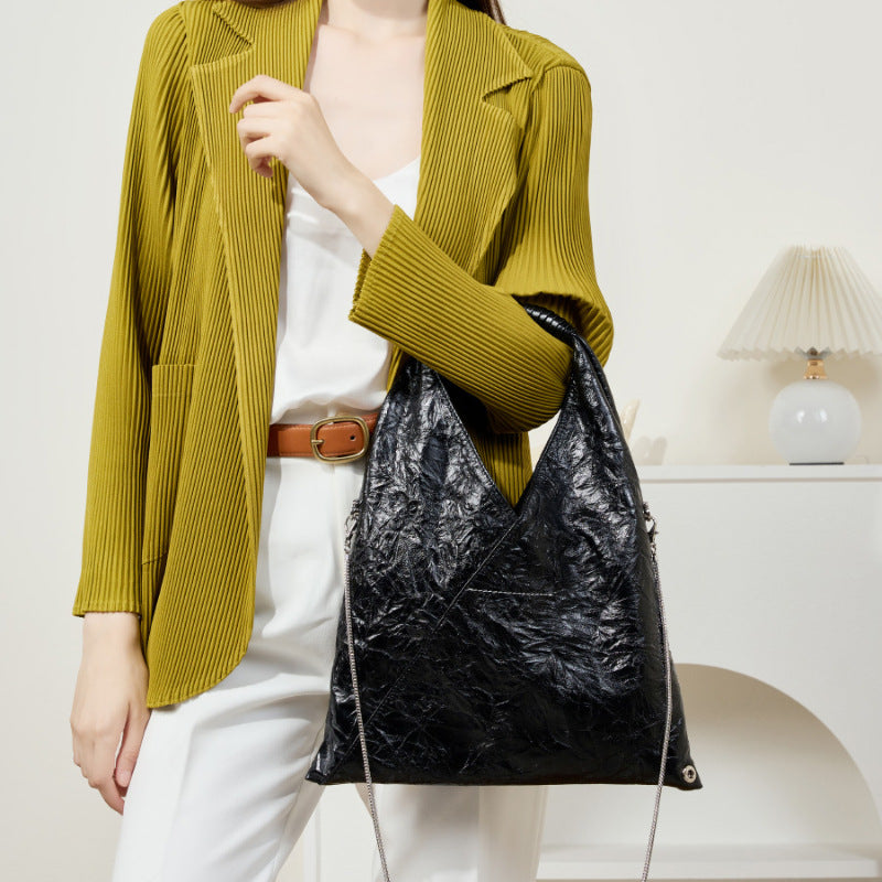 Lightweight And Large Capacity Shoulder Bag