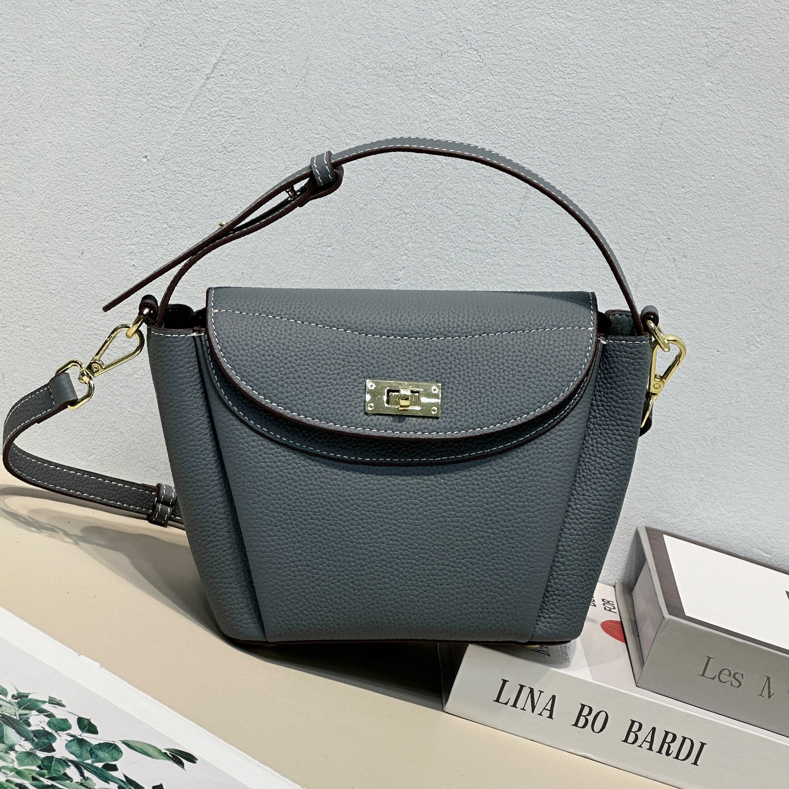 Luxury versatile handbag
