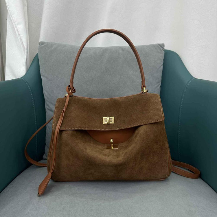 Spacious Commuter Shoulder Bag – Stylish and Functional for Daily Use