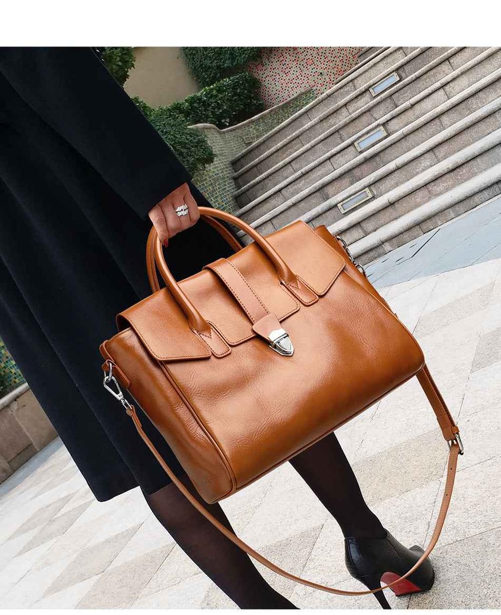 Spacious Retro Handbag – Perfect Companion for Work or Travel