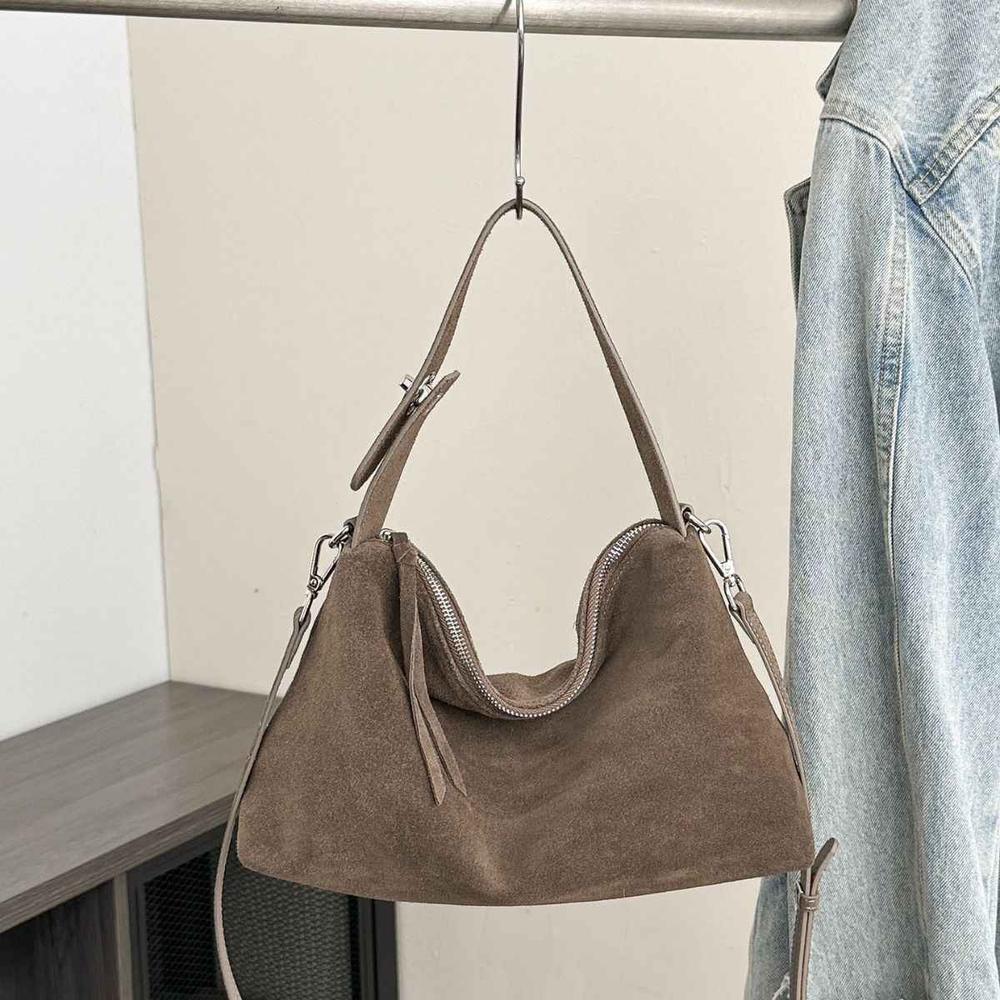 Trendy Korean Shoulder Bag – Simple, Spacious, Stylish