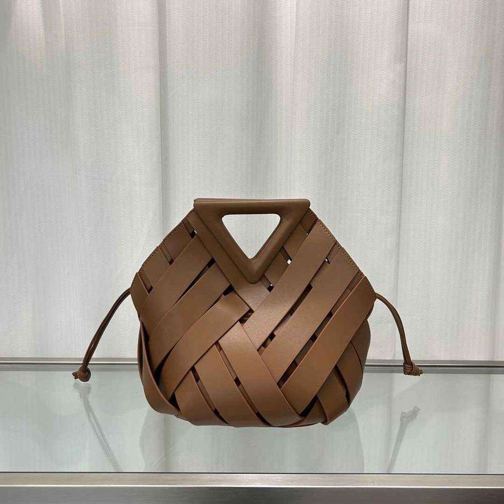 Triangle Magnetic Buckle Handbag