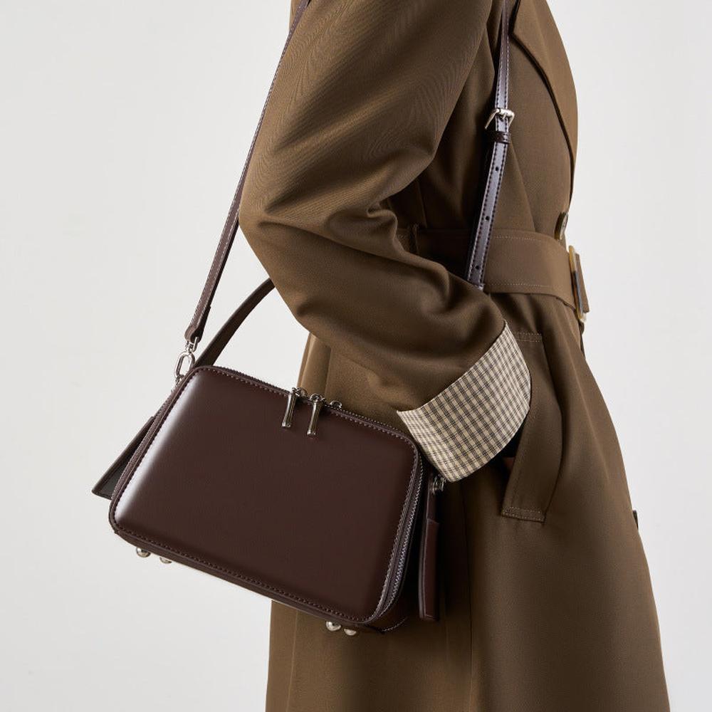 Urban Simplicity Leather Structured & Stylish Handbag
