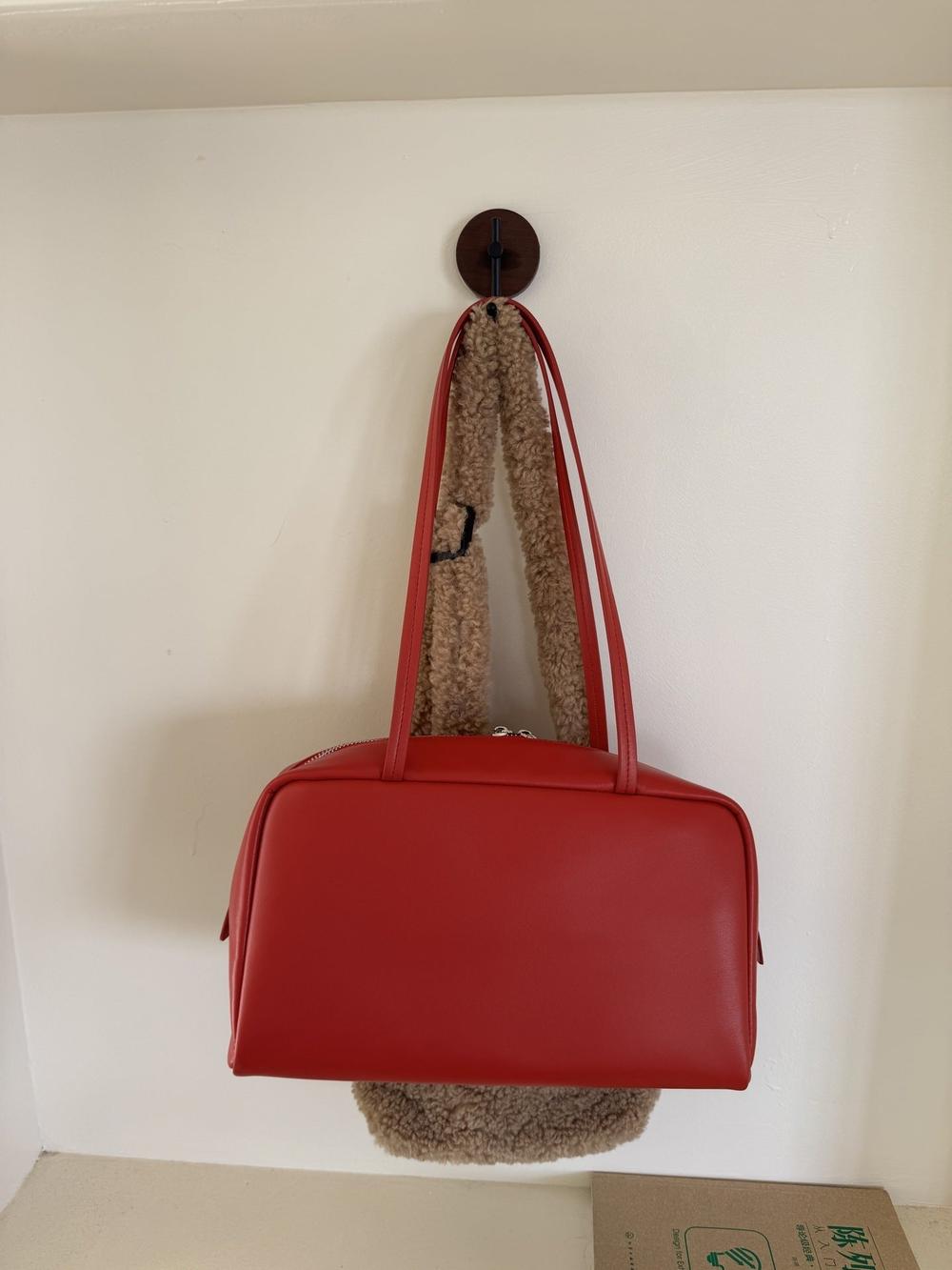 Versatile Commuter Large-capacity Cowhide Shoulder