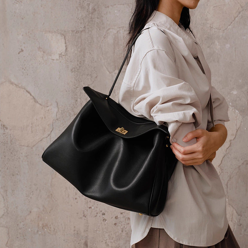 Sophisticated, High-capacity Tote Bag Nomade Code