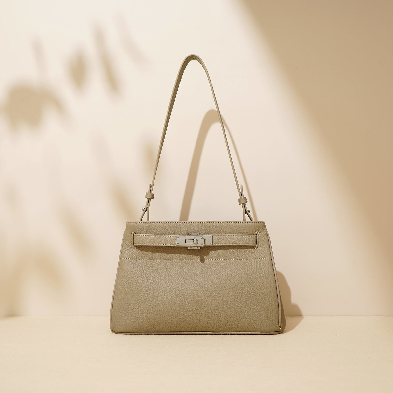 Leather shoulder Bag