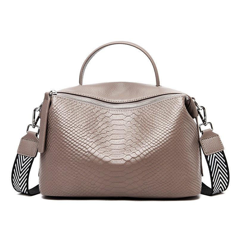 Functional Large Crossbody Bag – Portable, Stylish, and Versatile