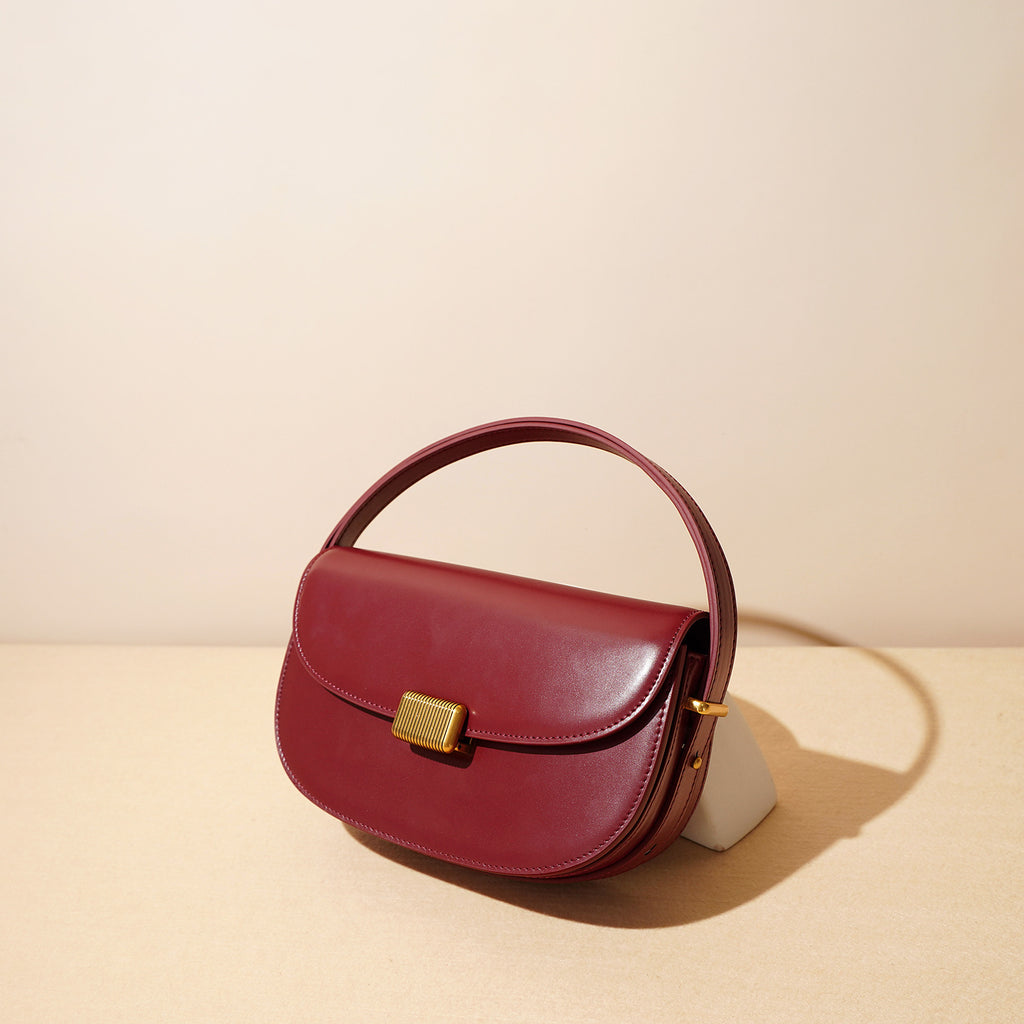 Leather Retro chic and durable style Saddle Bag
